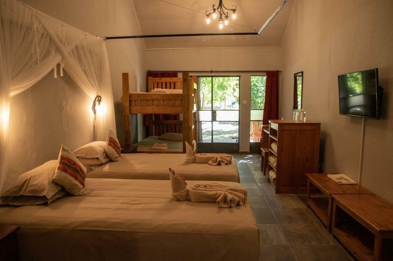 Island Safari Lodge Maun Ngoại thất bức ảnh