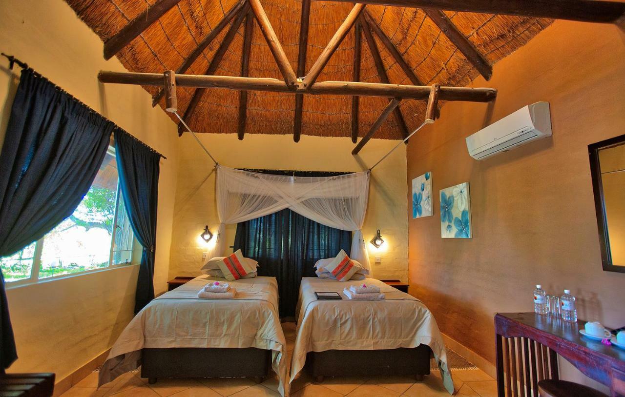 Island Safari Lodge Maun Ngoại thất bức ảnh